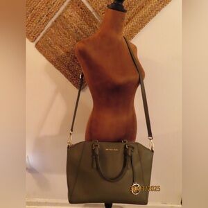 OBRO - Michael Kors Olive Green Satchel